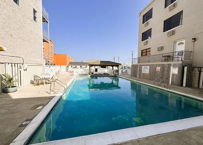 Oceanic Hotel