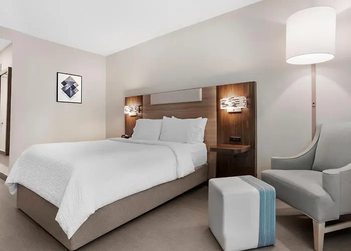 Holiday Inn Express Fairhope - Point Clear By Ihg