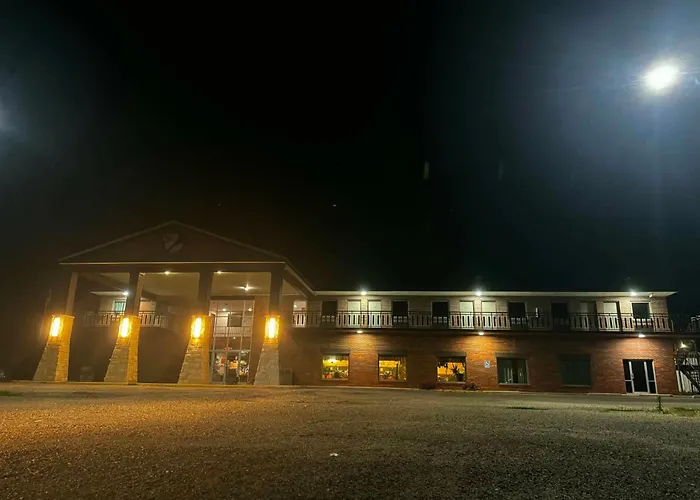 The Lodge At Russell - Russell Inn