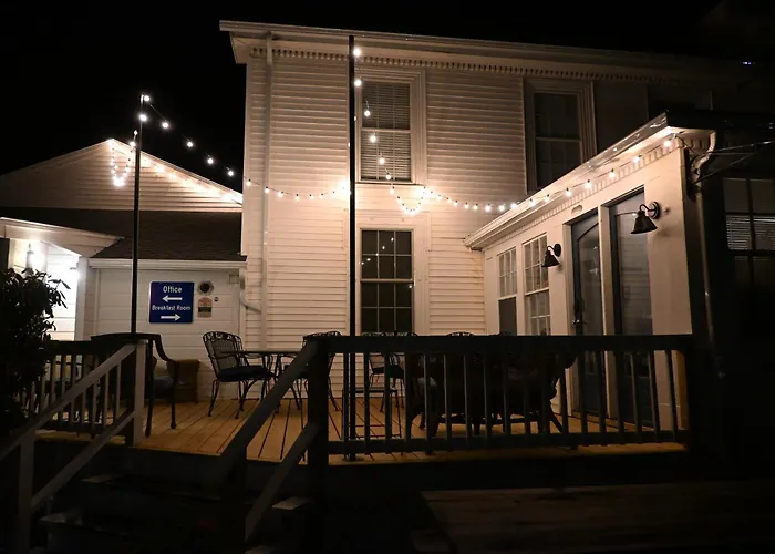 Yardarm Motel