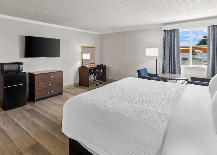 Days Inn By Wyndham Mt. Vernon