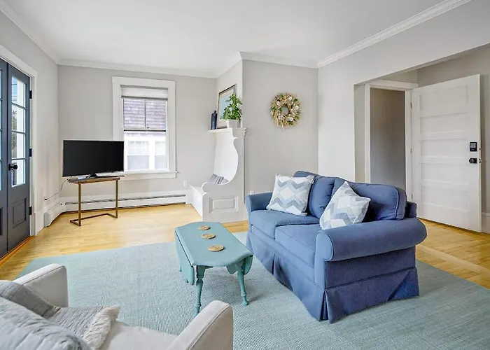 Waterfront Duplex, Walkable, Harbor Views, Ac, Dog Friendly