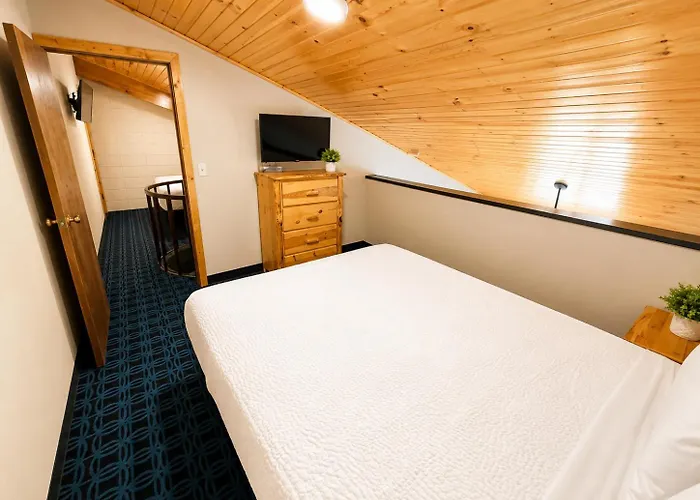 Round Barn Lodge