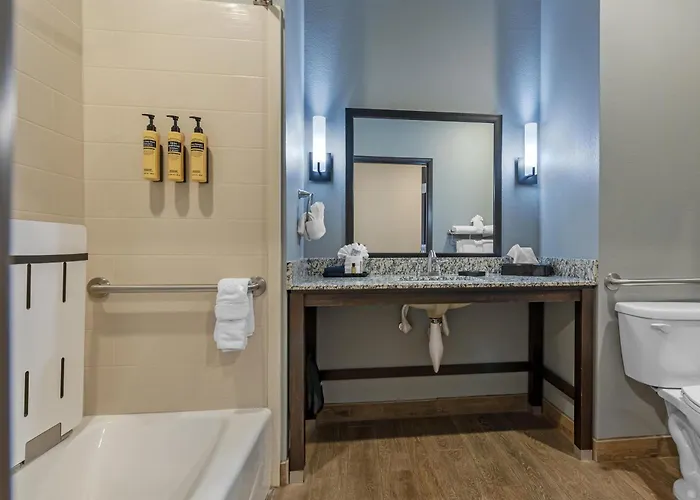 Best Western Plus Overland Inn