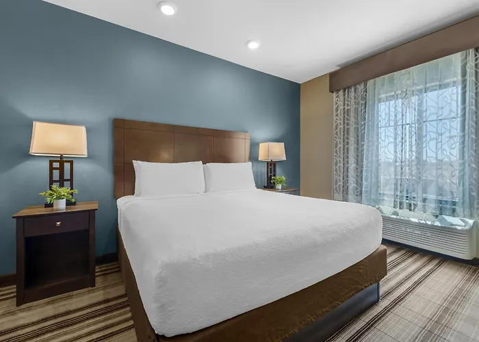 Best Western Plus Overland Inn