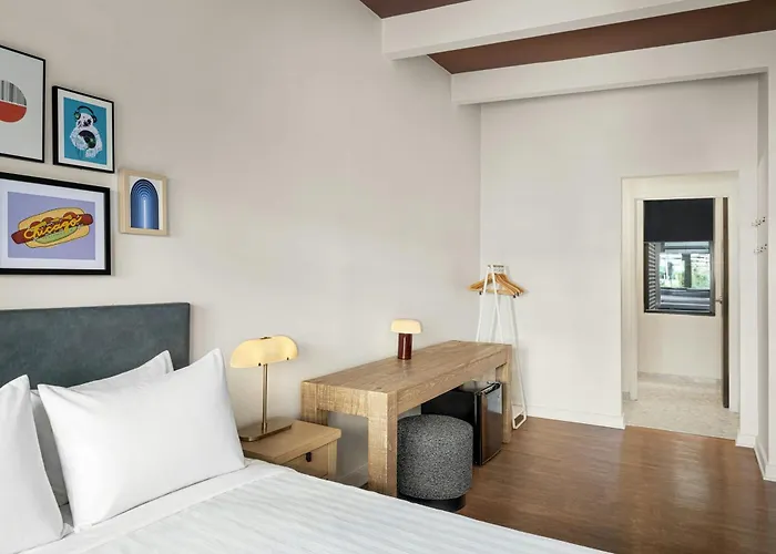 Found Hotels, Chicago, Series By Marriott