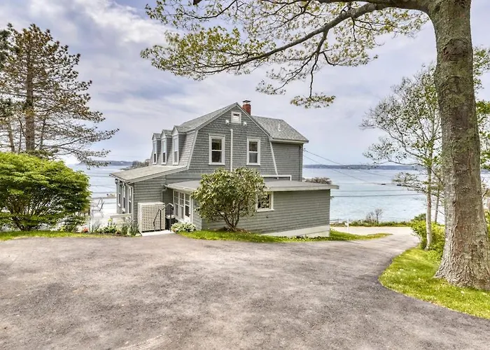 Dog-Friendly, Bayfront Home - Gorgeous Ocean Views, Private Balcony & Fireplace