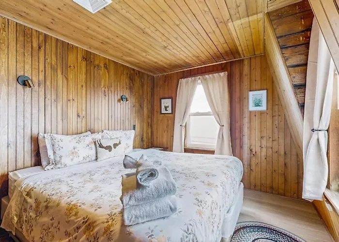 Dog-Friendly, Bayfront Home - Gorgeous Ocean Views, Private Balcony & Fireplace