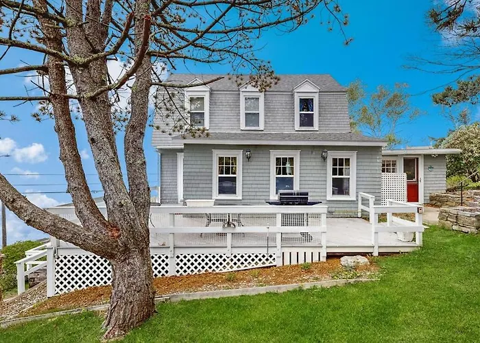 Dog-Friendly, Bayfront Home - Gorgeous Ocean Views, Private Balcony & Fireplace