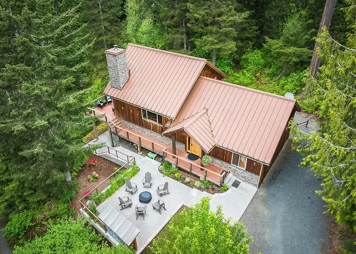 Olympic Nat'L Park Base: Luxe Port Angeles Cabin