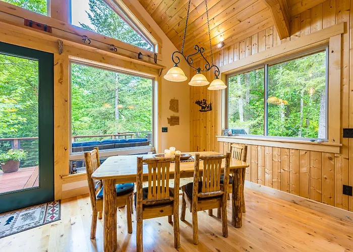 Olympic Nat'L Park Base: Luxe Port Angeles Cabin