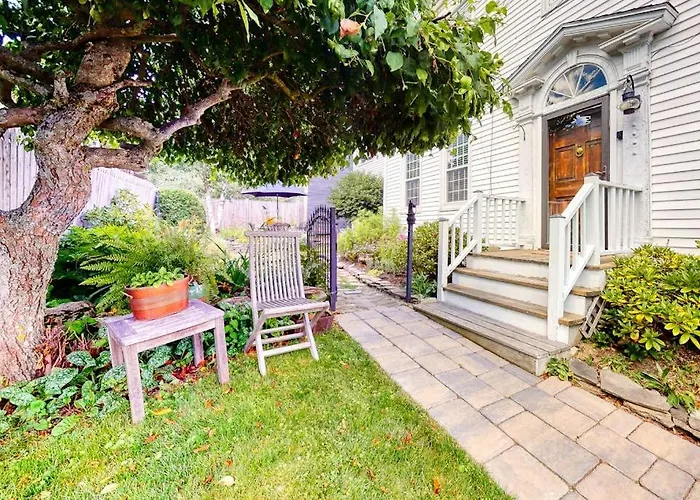Lovely Studio W/Full Kitchen/Free Wifi- Next To River/Antique Shops/Restaurants