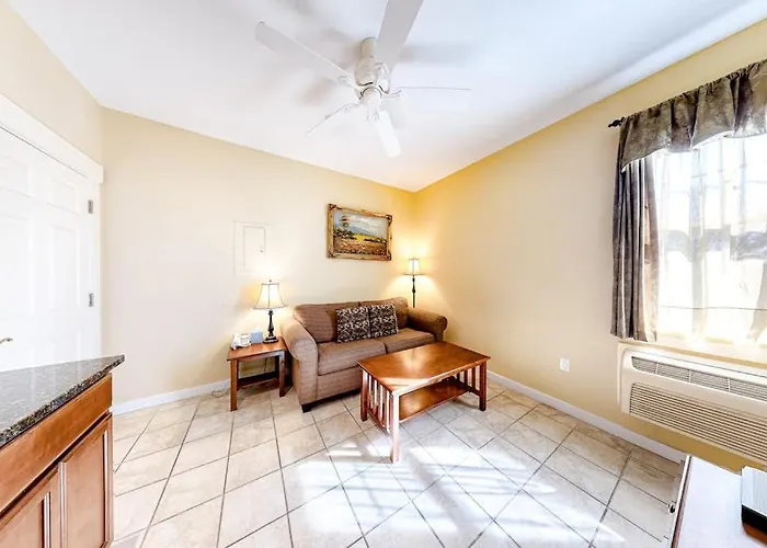 Two Neighboring Suites, Each W/ Wifi, Two Tvs, And Central Ac - Near Acadia