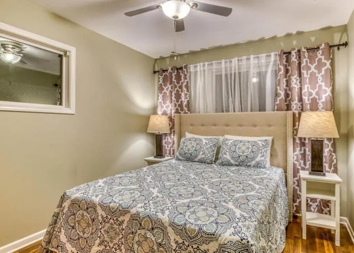 Huge Yard Family Friendly Smart Home Walk To Beach Dunes Hiking Trails