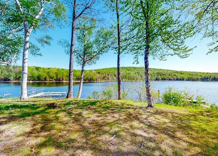Wonderful Lakefront Gem W/ Free Wifi, Dock, Private Beach, Kayaks, Canoe & More