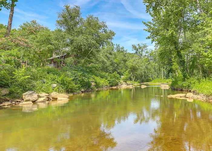 Riverfront Lake Lure Lodge W/ Fire Pit & Hot Tub!