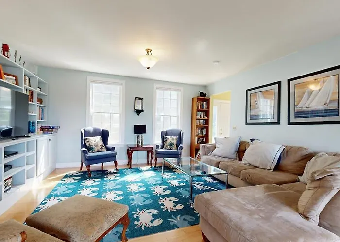 Expansive Modern Home W/ Ocean View, Gorgeous Garden & Dog-Friendly