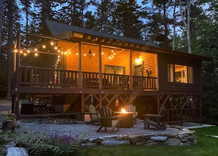 Amazing All-Season Sprucewold Cabin W/ Private Beach Club Access Dog-Friendly