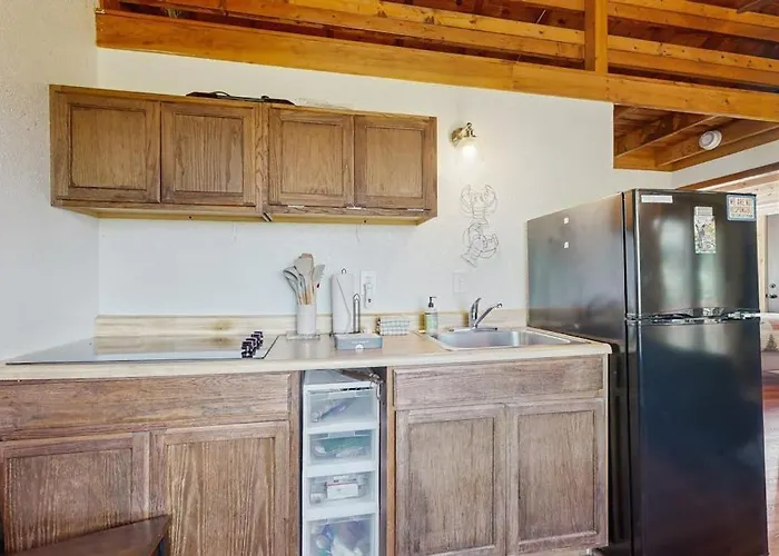 Secluded Sunset Point Mountain Top Cabin, Wifi, Dish Tv, Firepit