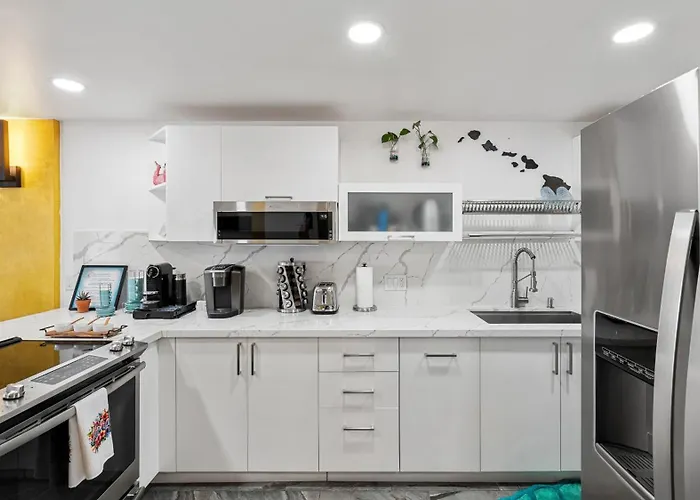 Spectacular Luxury , Modern Oceanfront Condo Maalaea-Kihei ,Maui