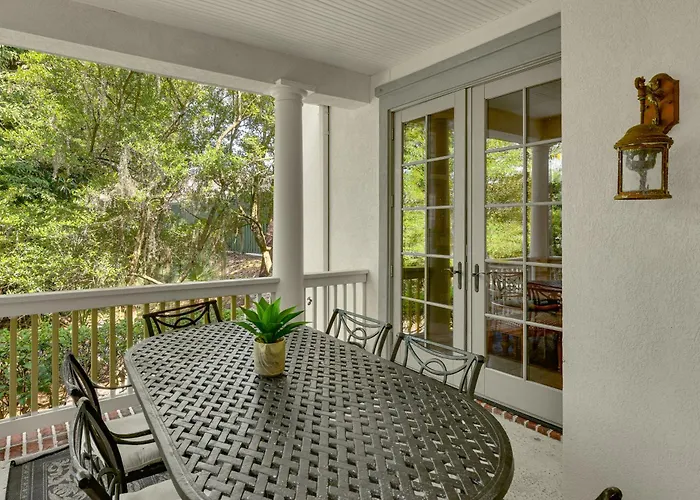 5 Mi To Old Town Bluffton: Cottage W/ Patio