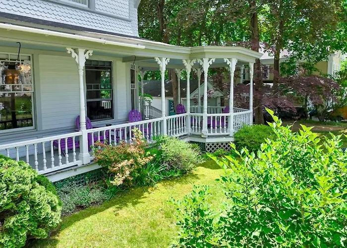 Beautiful Home With Ping-Pong, Fast Wifi & W/D - Walk To Dining