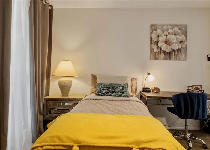 Cozy 2 Bedroom Condo With Golf Course Views