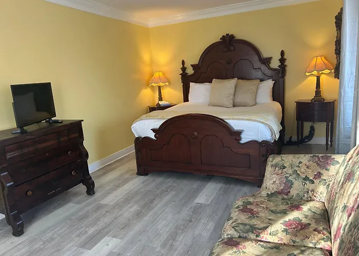 The Inn At Cedar Grove