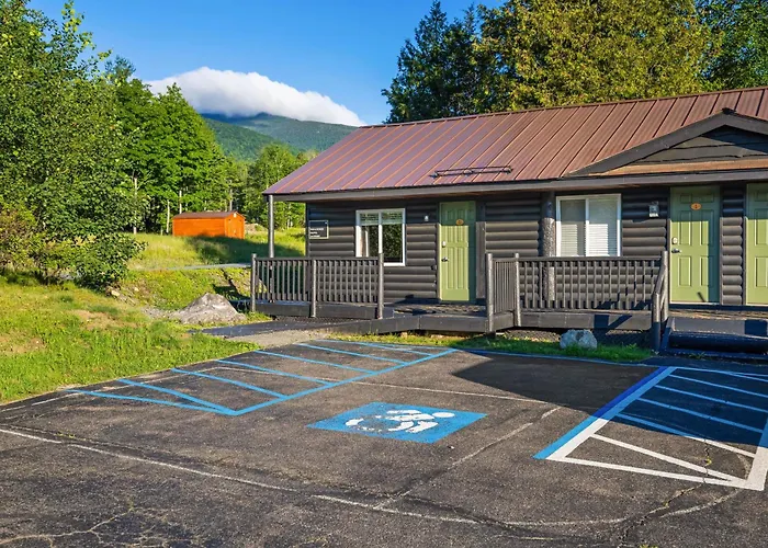 Wolfjaw Lodge