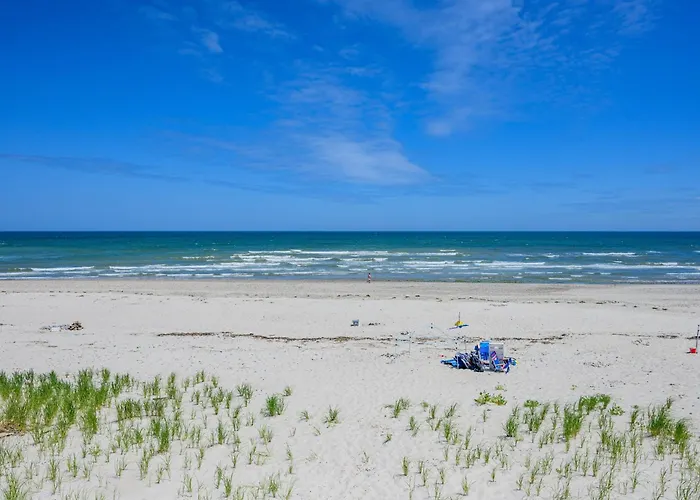 East Sandwich Beachfront Retreat