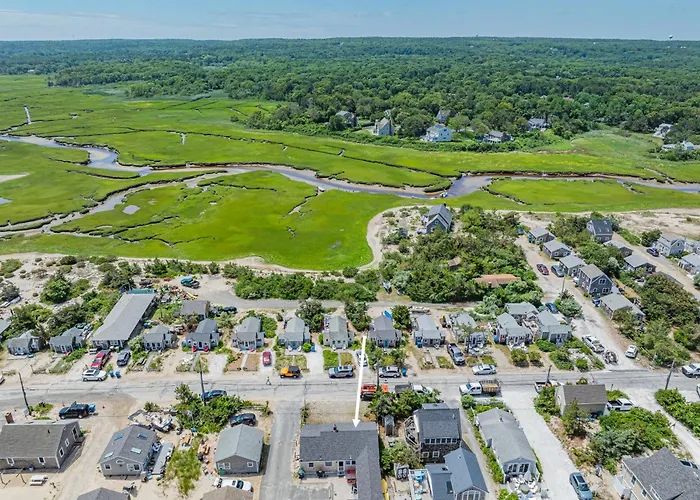 East Sandwich Beachfront Retreat