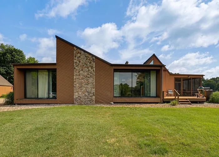 Cozy Fireside Retreat: Private Plymouth Lake Home!