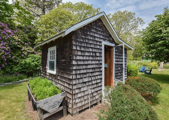 Spacious Beach House 6 Min Walk To Beach