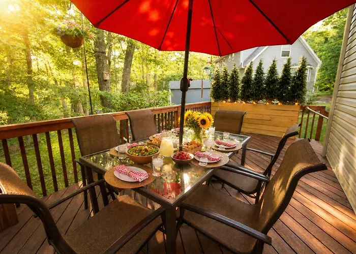 Harmony Hill Stylish 4Bd Mountain Retreat, Hot Tub, Games