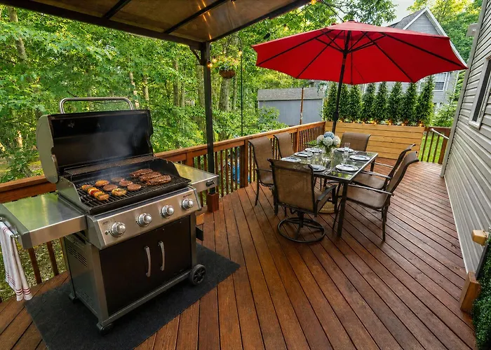Harmony Hill Stylish 4Bd Mountain Retreat, Hot Tub, Games