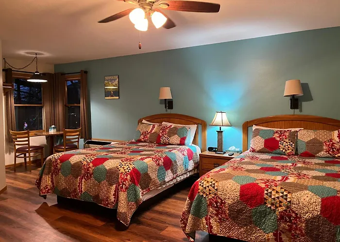 Little Bluff Inn