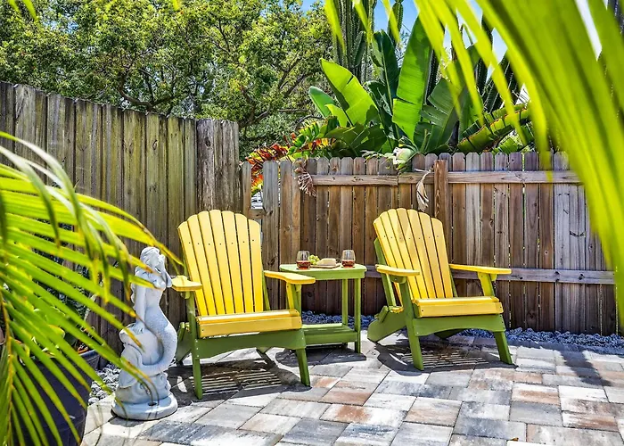 The Cycling Mermaid Palm Harbor, Florida - Heated Pool, Bikes, Trials, Fun!