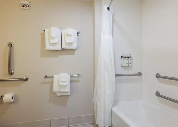Holiday Inn Express Charleston Us Highway 17 & I-526 By Ihg