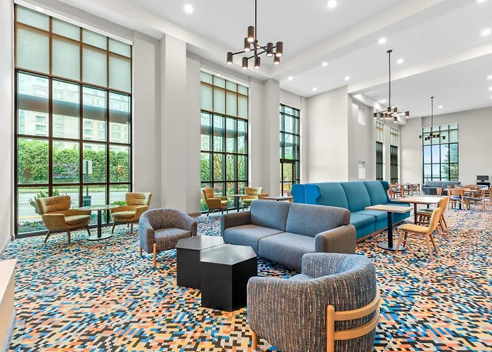 Hampton Inn & Suites National Harbor-Newly Renovated