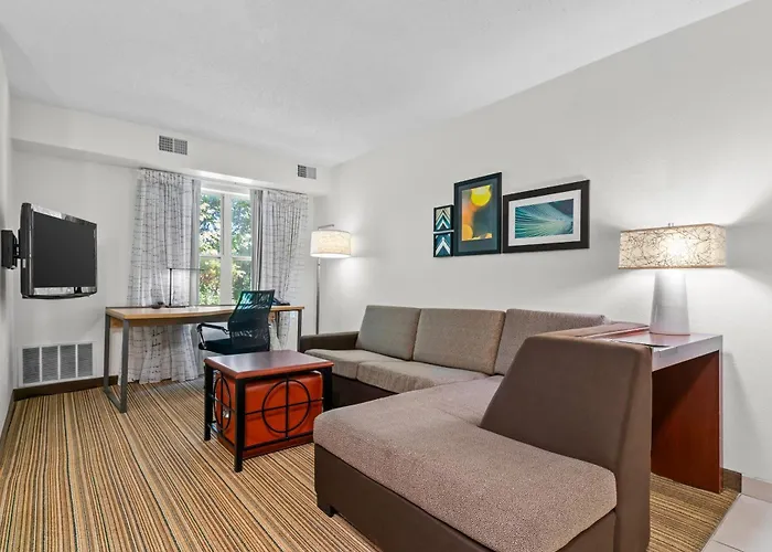 Mainstay Suites Appleton Airport - Fox River Mall Area