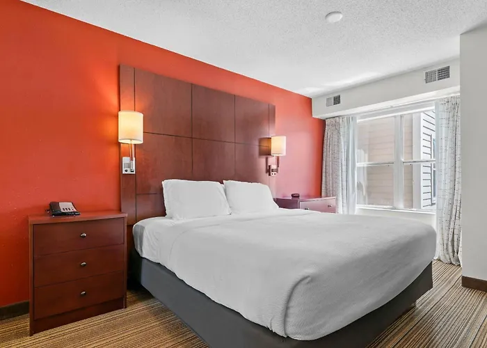Mainstay Suites Appleton Airport - Fox River Mall Area