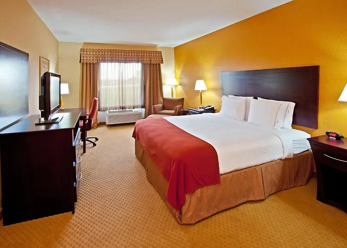 Holiday Inn Express Hotel & Suites Franklin By Ihg