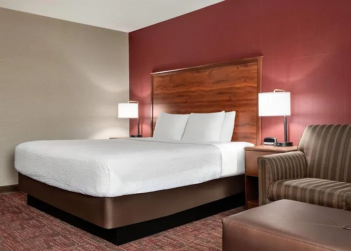 Ramada By Wyndham Grand Forks