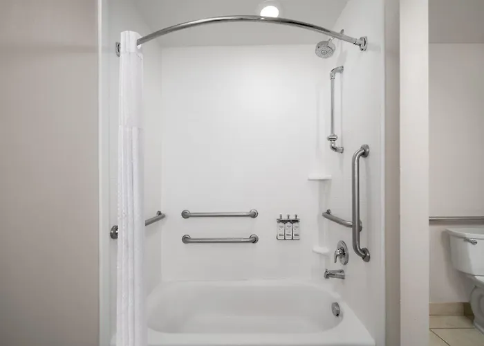 Holiday Inn Express Hotel & Suites Orlando East-Ucf Area By Ihg