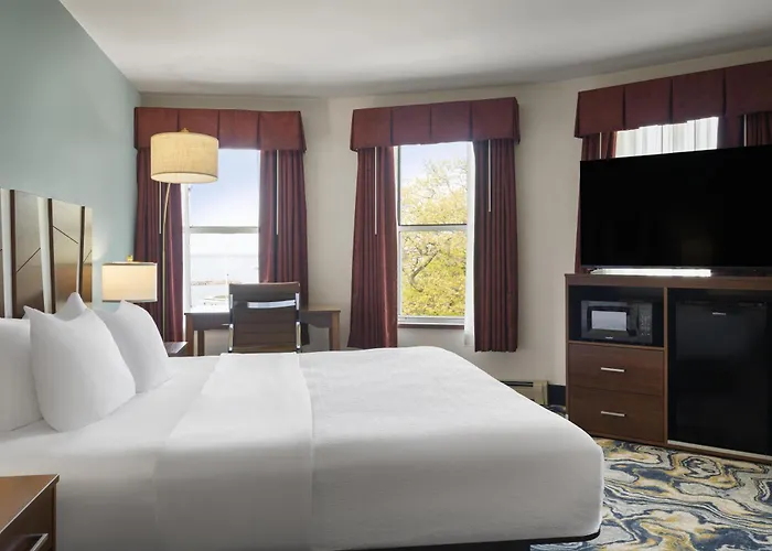 Hotel Chequamegon, BW Signature Collection