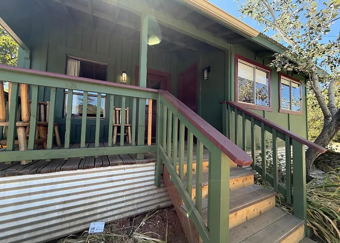Priest Station Cafe & Cabins