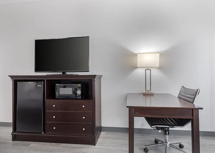 Best Western Plus Southpark Inn & Suites