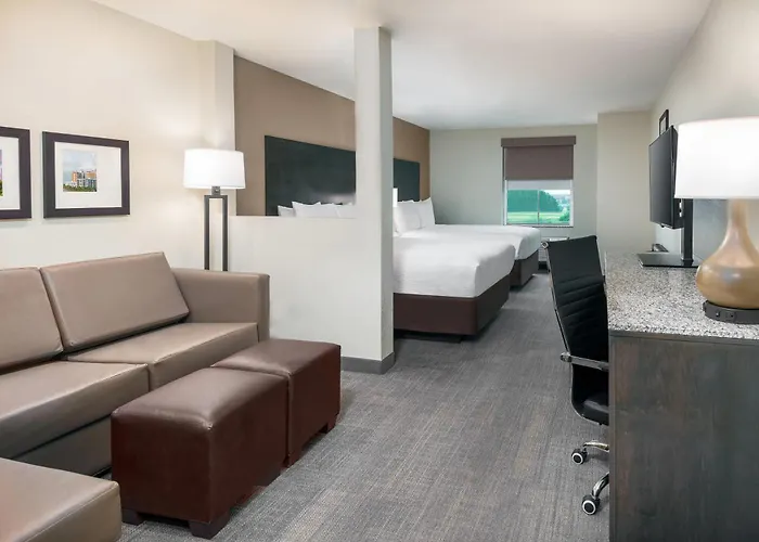 Coral Pointe Sarasota, An Ascend Collection Hotel