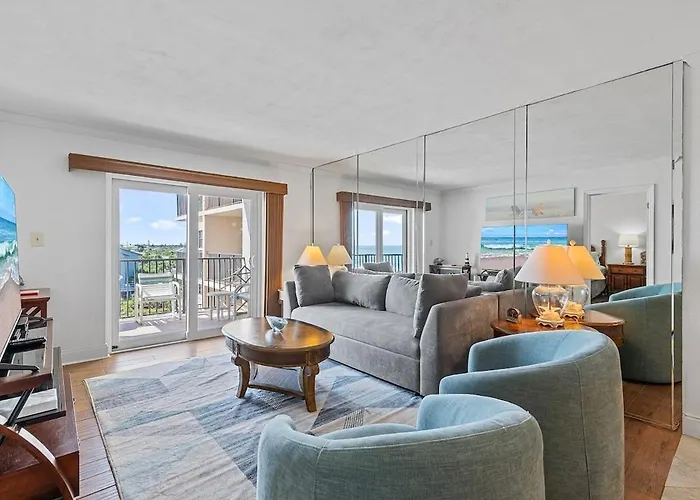 404 - 2/2 Ocean View Gem