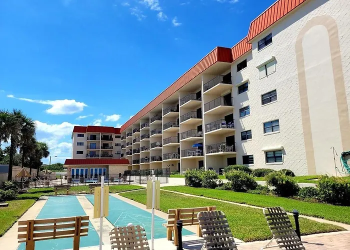 407 - 2/2 Nicely Updated Ocean View